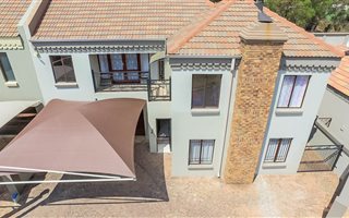 3 Bedroom House in Bartlett