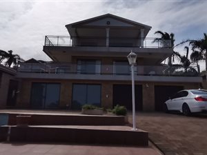 4 Bed House in Uvongo