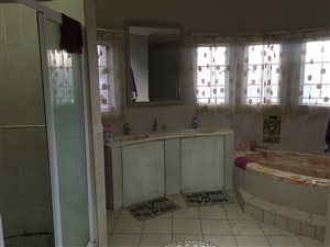 10 Bed House in Libertas