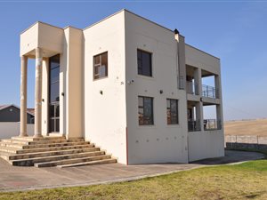 6 Bed House in Mthata