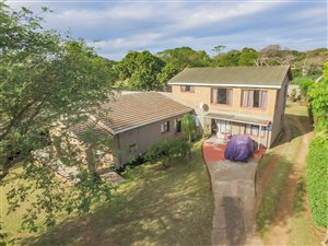 6 Bed House in Athlone Park