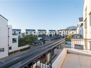 2 Bed Apartment in De Velde