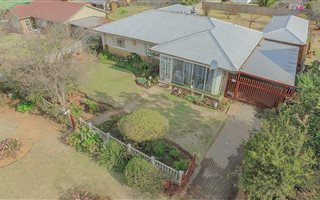 4 Bedroom House in Witpoortjie