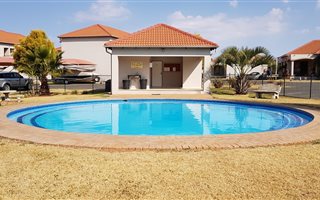 2 Bedroom Apartment in Emfuleni Golf Estate
