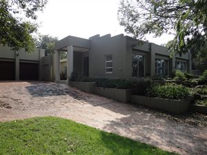 5 Bed House in Bryanston