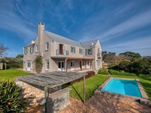 5 Bed House in Raithby