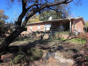 3 Bed House in Vanderkloof