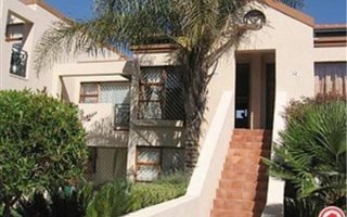2 Bedroom Townhouse in Bassonia