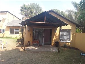 3 Bed Garden Cottage in Mnandi AH