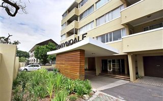 3 Bedroom Apartment in Kenilworth Upper