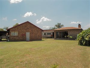 2 Bedroom House in Pierre van Ryneveld
