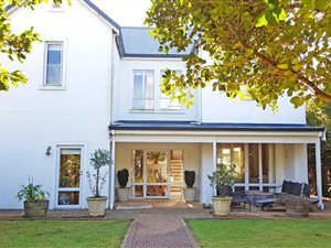 4 Bed House in Hilton