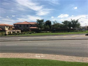 744 m² Land available in Blue Valley Golf Estate