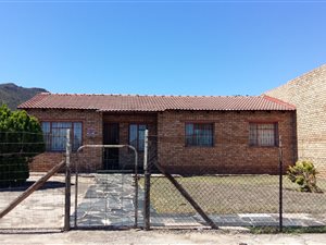 4 Bedroom House in Ezibeleni