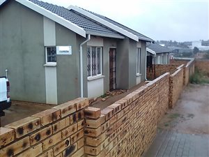 2 Bed House in Cosmo City
