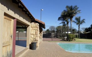 3 Bedroom Apartment in Lakefield