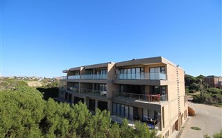 3 Bedroom Apartment in Paradise Beach