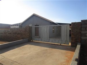 3 Bedroom House in Kagiso