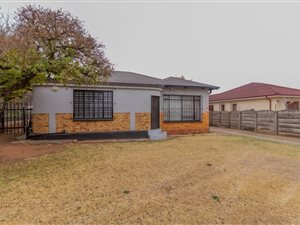 3 Bed House in Paul Krugers Resort