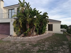3 Bed House in Langebaan Country Estate