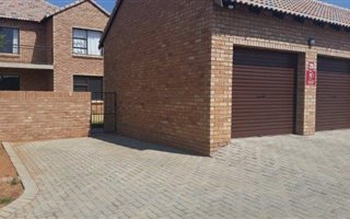 2 Bedroom Townhouse in Lilyvale