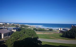 7 Bedroom House in Jongensfontein