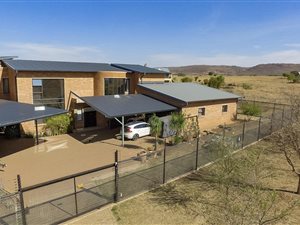 5 Bedroom House in Sterkfontein and surrounds