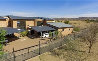 5 Bedroom House in Sterkfontein and surrounds