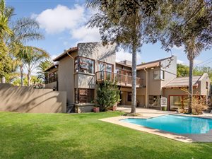 4 Bed House in Marais Steyn Park