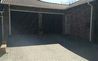 2 Bedroom Simplex in Honeydew Ridge