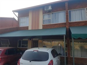 3 Bed Apartment in Rietfontein