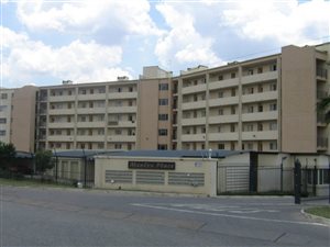 2 Bed Apartment in Menlyn