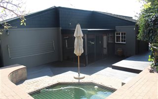 4 Bedroom House in Marais Steyn Park
