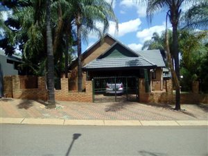 3 Bedroom House in Montana Park