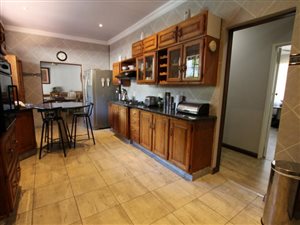 5 Bedroom House in Bronberrick