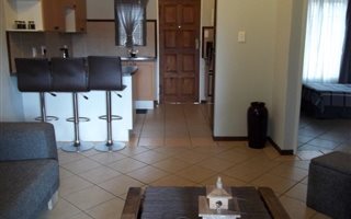 2 Bedroom Simplex in Mooikloof Ridge