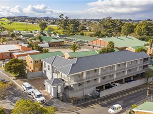2 Bed Apartment in Oakglen