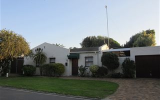 3 Bedroom House in Edgemead