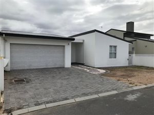 3 Bedroom House in Sunset Estate