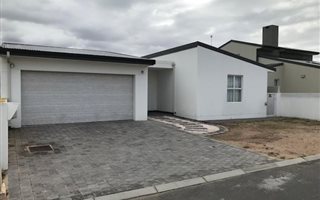 3 Bedroom House in Sunset Estate