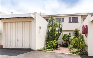3 Bedroom Apartment in Umbilo