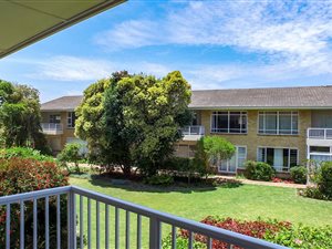 2 Bed Flat in Piesang Valley