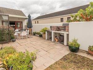 3 Bed House in Constantia
