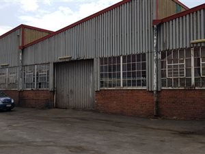 716 m² Commercial space in Selection Park
