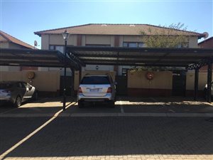 2 Bed Townhouse in Pretorius Park