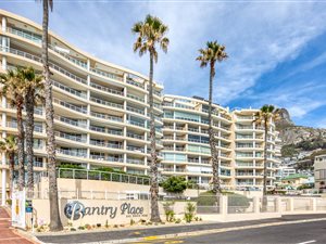 2 Bed Apartment in Bantry Bay