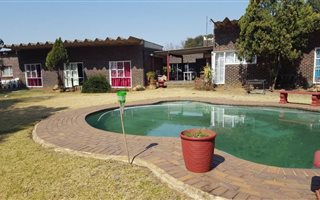 900 m² Farm in Rietkol AH