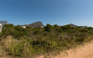 600 m² Land available in Pringle Bay