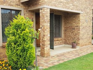 3 Bed House in Denneoord