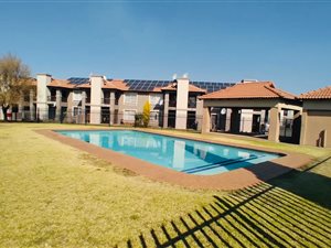 2 Bed Apartment in Van Dyk Park